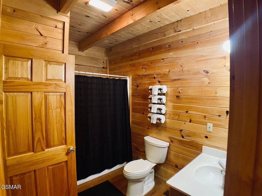 Sevierville, Tennessee, 37876, United States, 3 Bedrooms Bedrooms, ,2.5 BathroomsBathrooms,Residential,Forsale,1942425