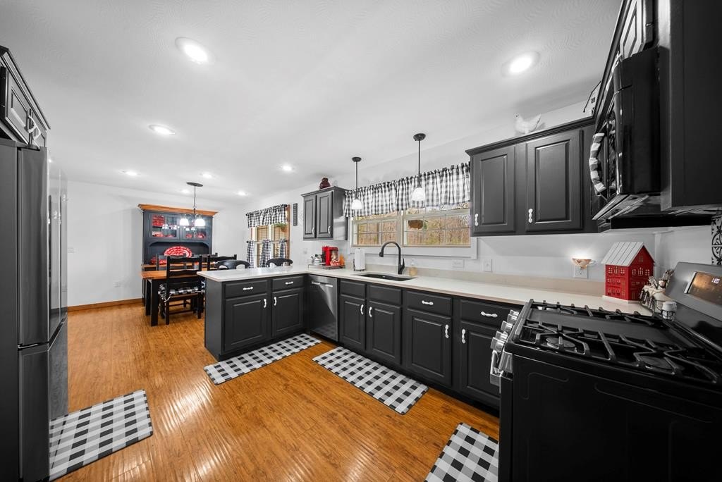 MONTEREY, Tennessee, 38574, United States, 3 Bedrooms Bedrooms, ,2 BathroomsBathrooms,Residential,Forsale,1907887