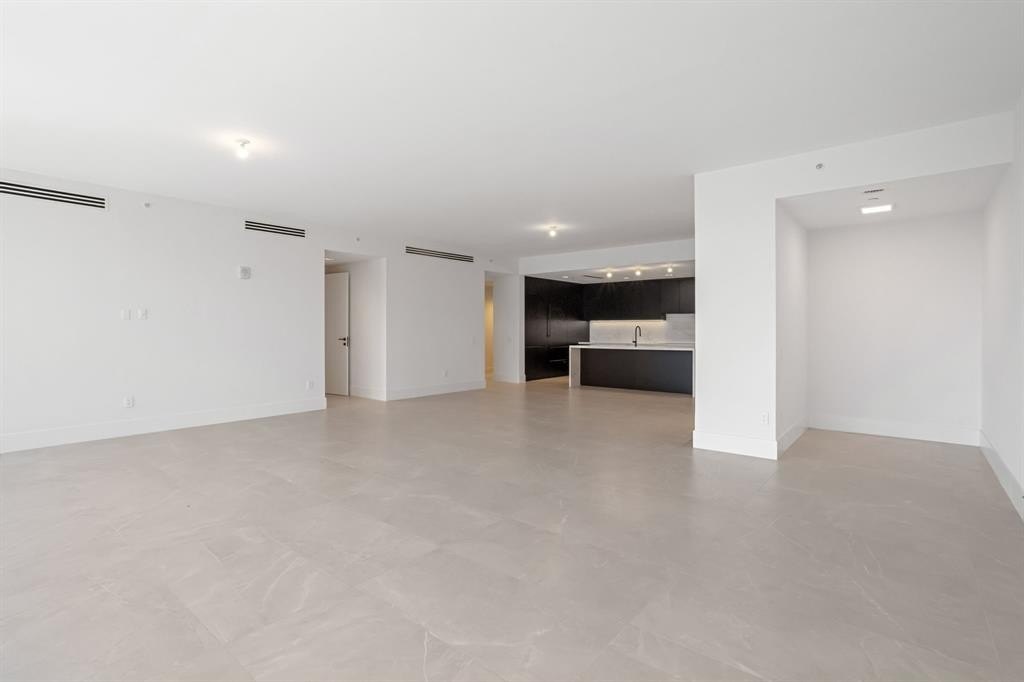 Fort Lauderdale, Florida, 33301, United States, 3 Bedrooms Bedrooms, ,3.5 BathroomsBathrooms,Residential,Forsale,2004497