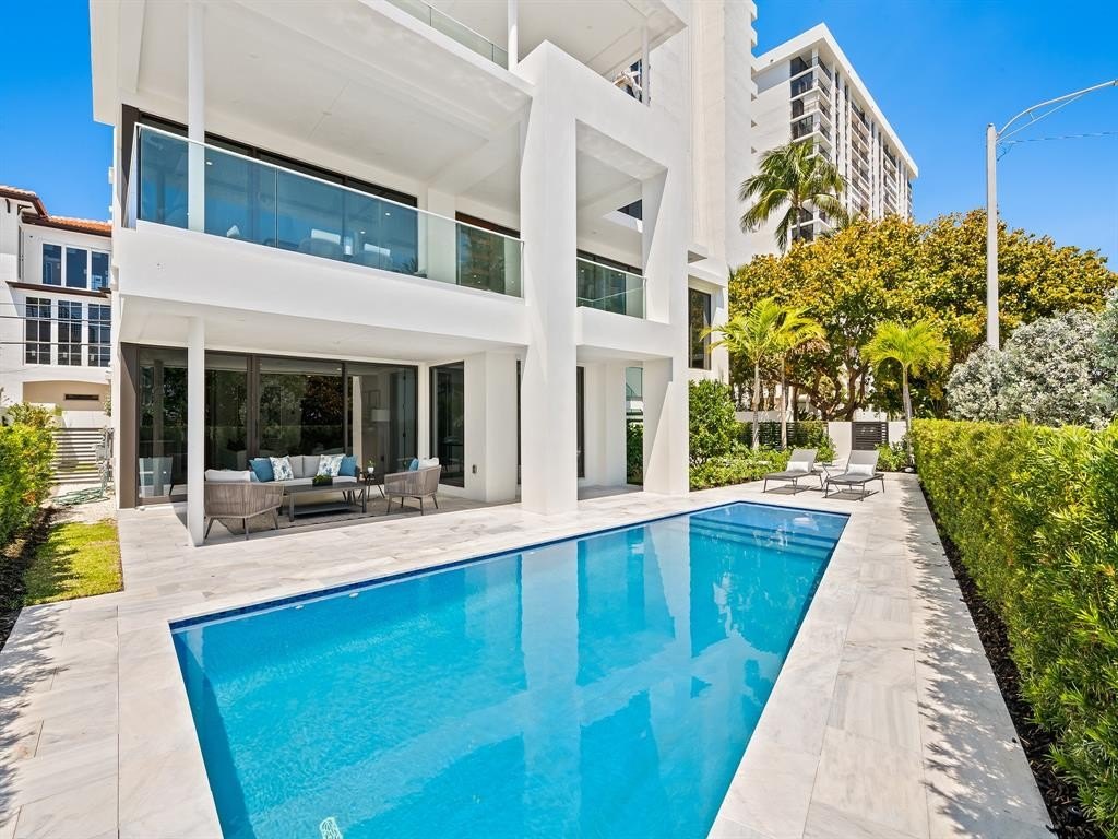 Fort Lauderdale, Florida, 33305, United States, 5 Bedrooms Bedrooms, ,5.5 BathroomsBathrooms,Residential,Forsale,1884564