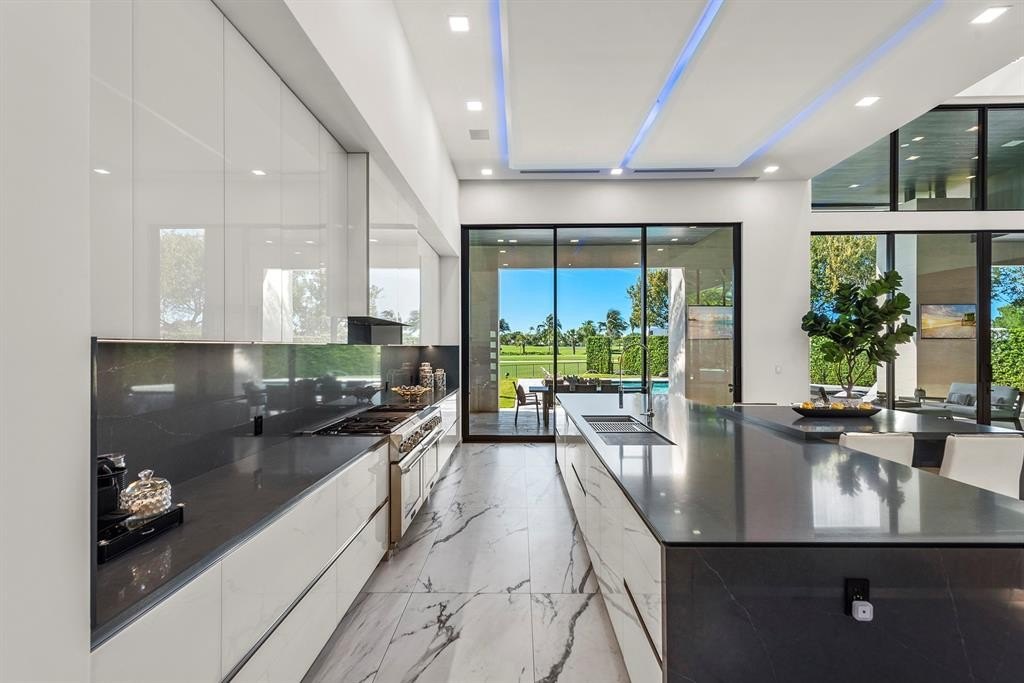 Fort Lauderdale, Florida, 33308, United States, 6 Bedrooms Bedrooms, ,6.5 BathroomsBathrooms,Residential,Forsale,1927564