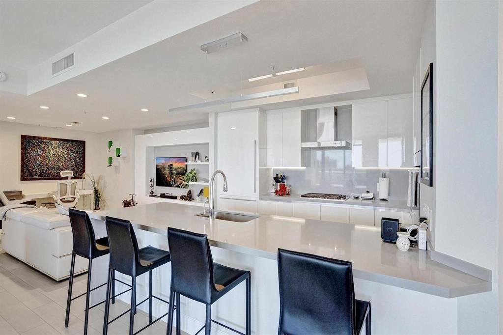 Fort Lauderdale, Florida, 33304, United States, 3 Bedrooms Bedrooms, ,3.5 BathroomsBathrooms,Residential,Forsale,1884537