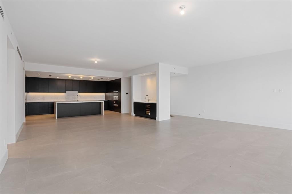 Fort Lauderdale, Florida, 33301, United States, 3 Bedrooms Bedrooms, ,3.5 BathroomsBathrooms,Residential,Forsale,2004497