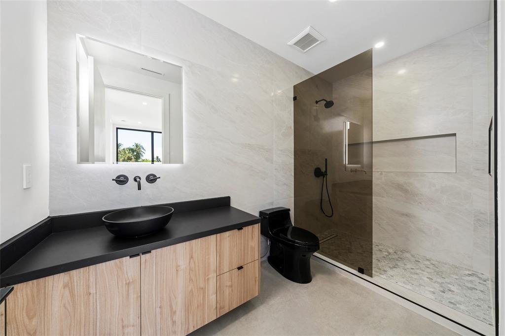 Fort Lauderdale, Florida, 33304, United States, 4 Bedrooms Bedrooms, ,4 BathroomsBathrooms,Residential,Forsale,1951875