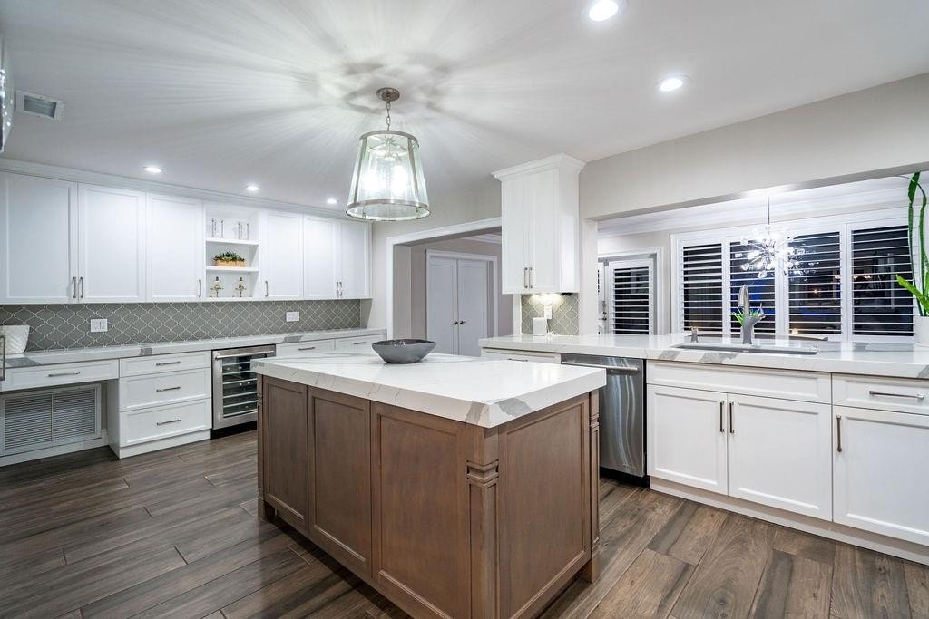 Lighthouse Point, Florida, 33064, United States, 4 Bedrooms Bedrooms, ,3 BathroomsBathrooms,Residential,Forsale,1884549