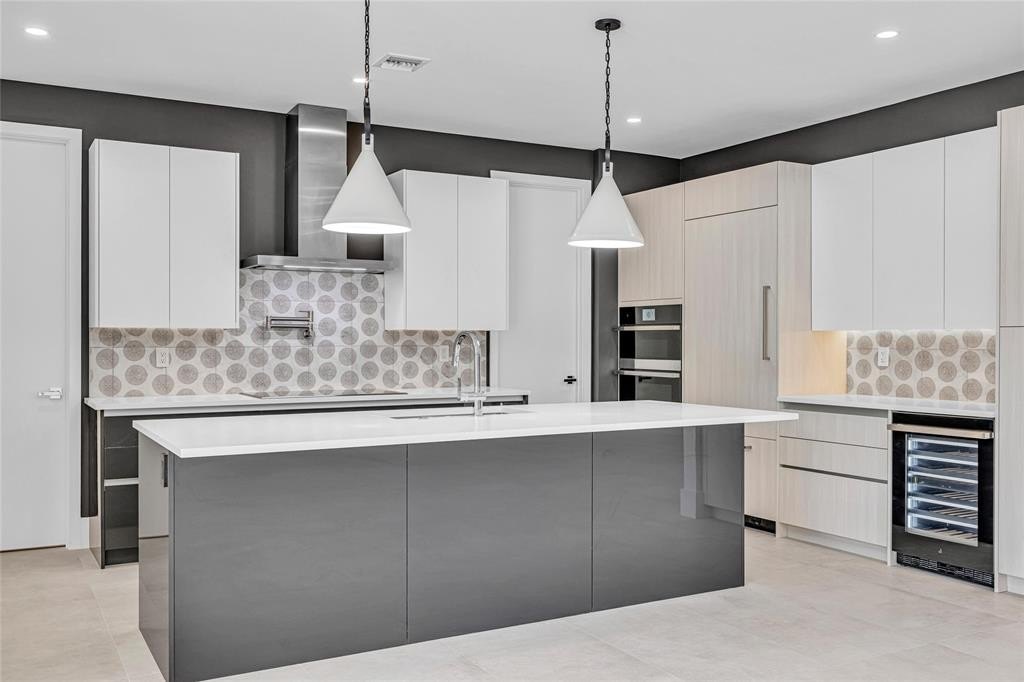 Fort Lauderdale, Florida, 33304, United States, 4 Bedrooms Bedrooms, ,4.5 BathroomsBathrooms,Residential,Forsale,1884584