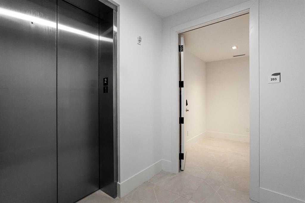 Fort Lauderdale, Florida, 33301, United States, 3 Bedrooms Bedrooms, ,3.5 BathroomsBathrooms,Residential,Forsale,2004497