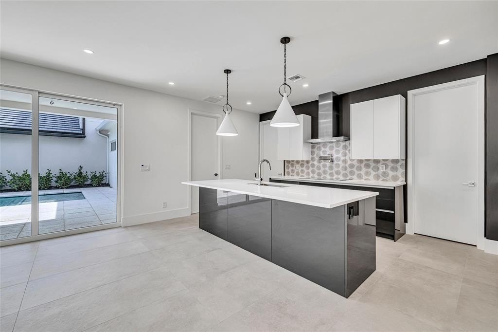 Fort Lauderdale, Florida, 33304, United States, 4 Bedrooms Bedrooms, ,4.5 BathroomsBathrooms,Residential,Forsale,1884584