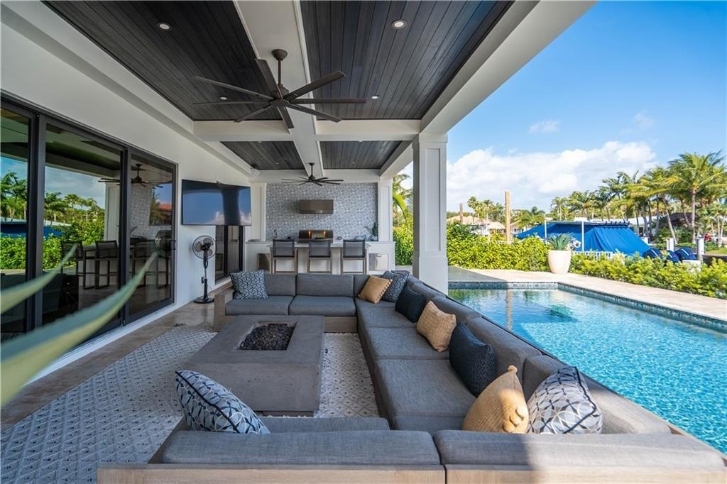 Lighthouse Point, Florida, 33064, United States, 3 Bedrooms Bedrooms, ,3.5 BathroomsBathrooms,Residential,Forsale,1884546