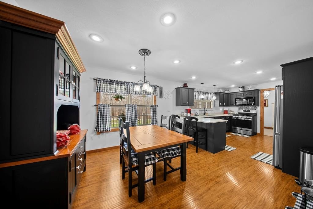 MONTEREY, Tennessee, 38574, United States, 3 Bedrooms Bedrooms, ,2 BathroomsBathrooms,Residential,Forsale,1907887