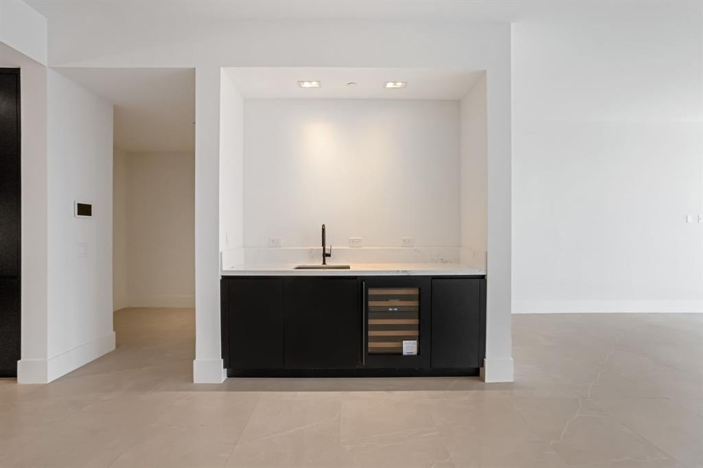 Fort Lauderdale, Florida, 33301, United States, 3 Bedrooms Bedrooms, ,3.5 BathroomsBathrooms,Residential,Forsale,2004497