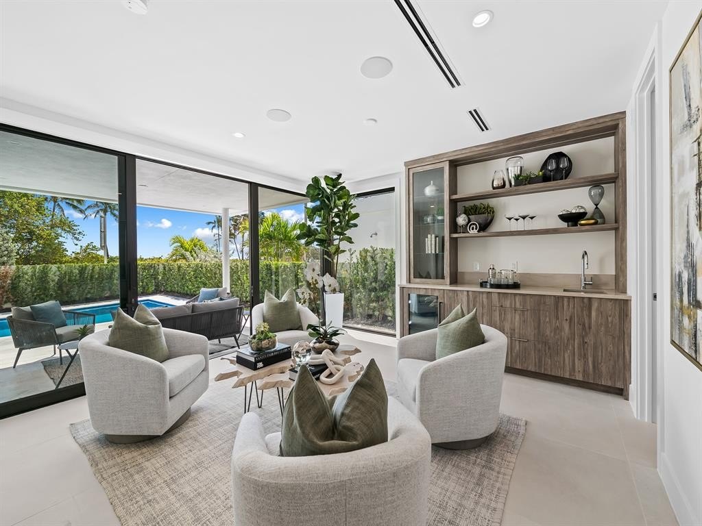 Fort Lauderdale, Florida, 33305, United States, 5 Bedrooms Bedrooms, ,5.5 BathroomsBathrooms,Residential,Forsale,1884564