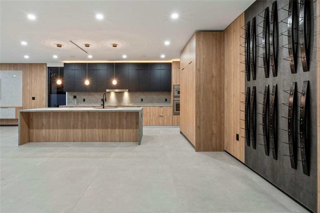 Fort Lauderdale, Florida, 33304, United States, 4 Bedrooms Bedrooms, ,4 BathroomsBathrooms,Residential,Forsale,1951875