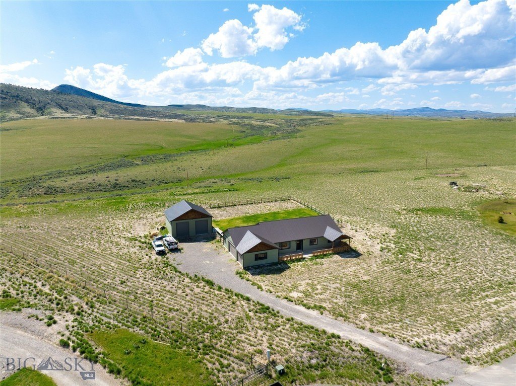 Three Forks, Montana, 59752, United States, 3 Bedrooms Bedrooms, ,2.5 BathroomsBathrooms,Residential,Forsale,1894952