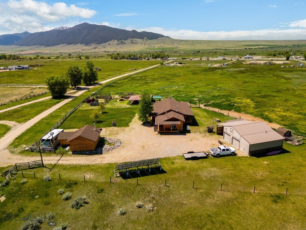 Sheridan, Montana, 59749, United States, 3 Bedrooms Bedrooms, ,3 BathroomsBathrooms,Residential,Forsale,1941167