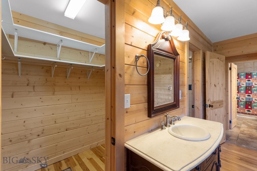 Sheridan, Montana, 59749, United States, 3 Bedrooms Bedrooms, ,3 BathroomsBathrooms,Residential,Forsale,1941167