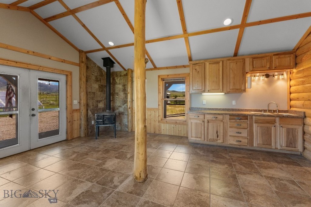 Sheridan, Montana, 59749, United States, 3 Bedrooms Bedrooms, ,3 BathroomsBathrooms,Residential,Forsale,1941167