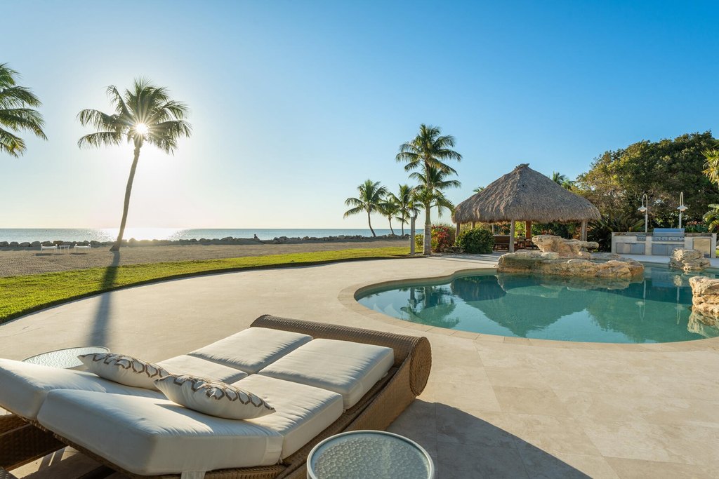 Plantation Key, Florida, 33070, United States, 7 Bedrooms Bedrooms, ,6.5 BathroomsBathrooms,Residential,Forsale,1971974