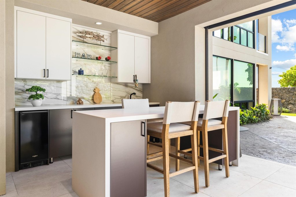 Lahaina, Hawaii, 96761, United States, 5 Bedrooms Bedrooms, ,4 BathroomsBathrooms,Residential,Forsale,2004547