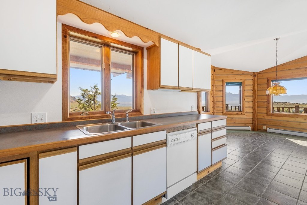 Ennis, Montana, 59729, United States, 4 Bedrooms Bedrooms, ,3.5 BathroomsBathrooms,Residential,Forsale,1915005
