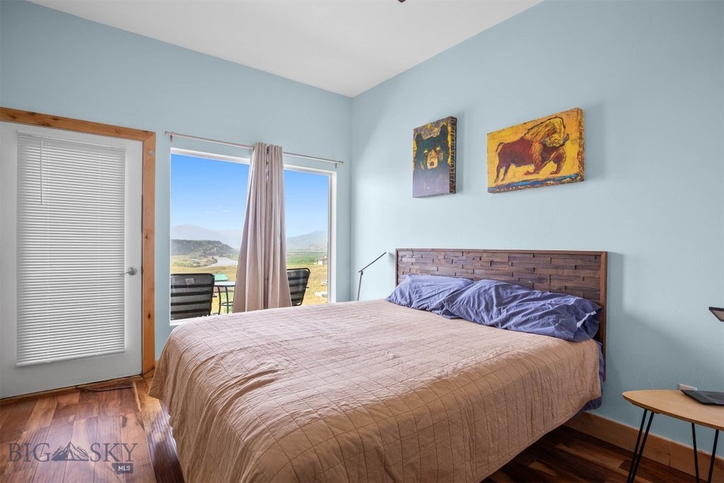 Emigrant, Montana, 59027, United States, 2 Bedrooms Bedrooms, ,2 BathroomsBathrooms,Residential,Forsale,1914993