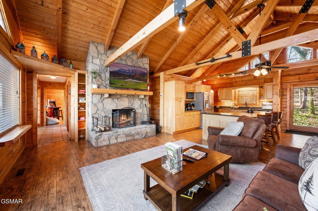 Gatlinburg, Tennessee, 37738, United States, 3 Bedrooms Bedrooms, ,2.5 BathroomsBathrooms,Residential,Forsale,1936713
