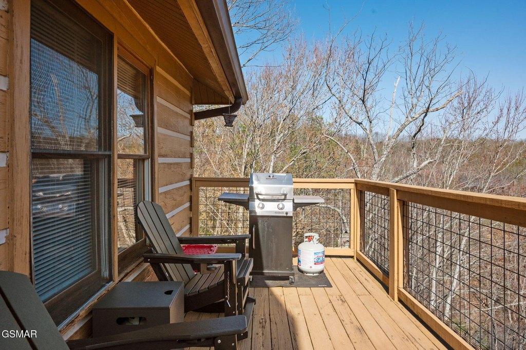 Gatlinburg, Tennessee, 37738, United States, 3 Bedrooms Bedrooms, ,2.5 BathroomsBathrooms,Residential,Forsale,1936713
