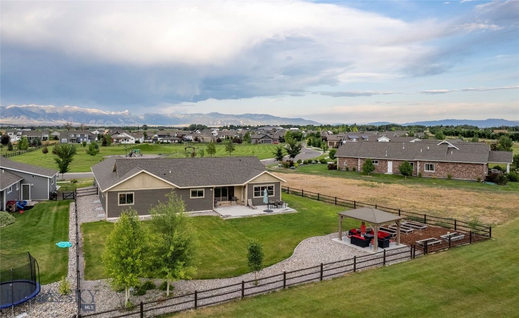 Manhattan, Montana, 59741, United States, 6 Bedrooms Bedrooms, ,3.5 BathroomsBathrooms,Residential,Forsale,1915003