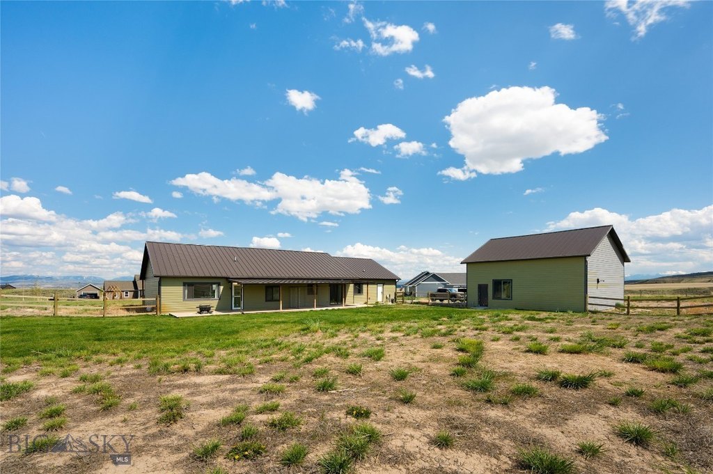 Three Forks, Montana, 59752, United States, 3 Bedrooms Bedrooms, ,2.5 BathroomsBathrooms,Residential,Forsale,1894952