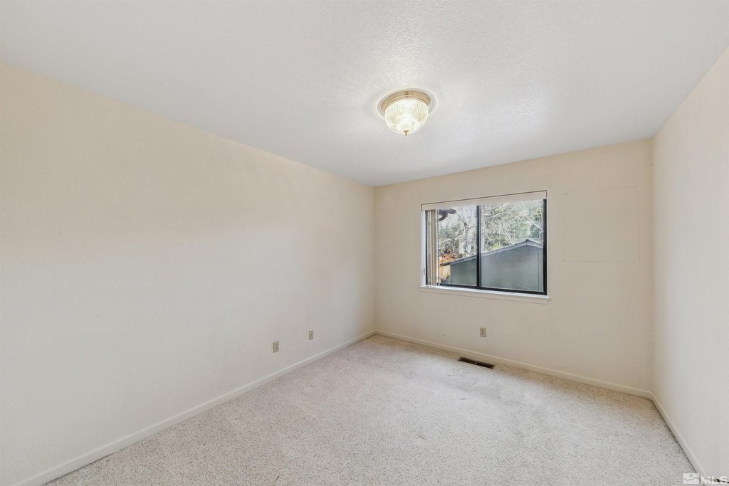 Gardnerville, Nevada, 89460, United States, 4 Bedrooms Bedrooms, ,3 BathroomsBathrooms,Residential,Forsale,1910345