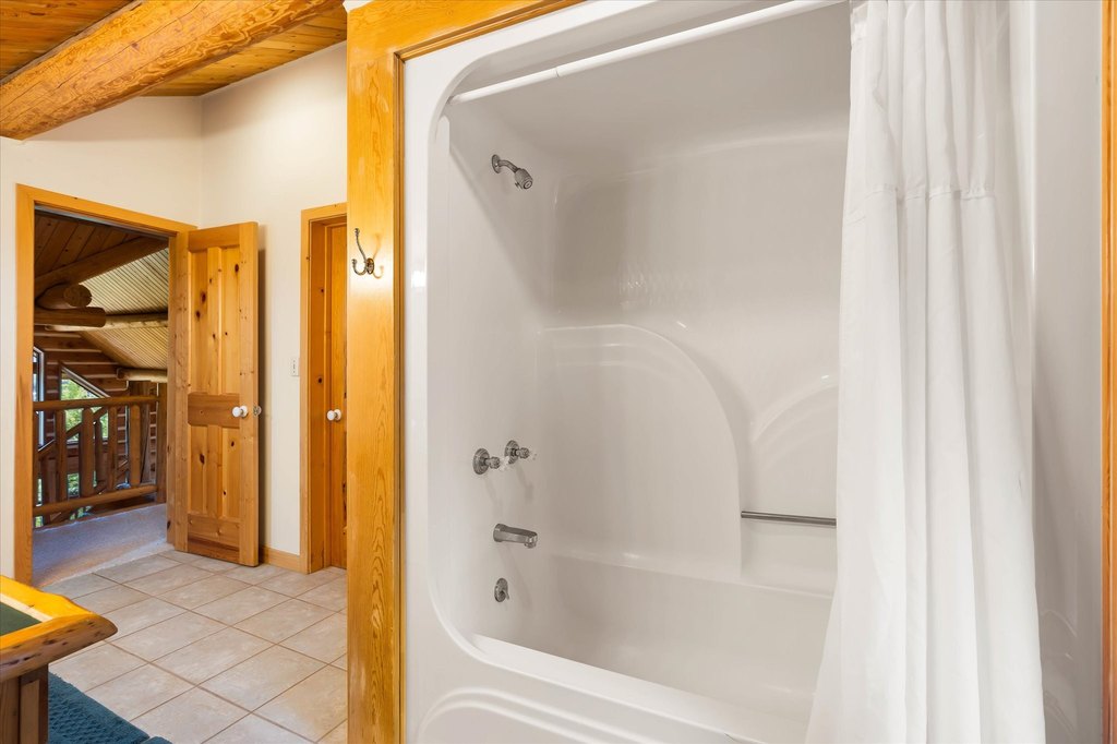 Polebridge, Montana, 59928, United States, 11 Bedrooms Bedrooms, ,8 BathroomsBathrooms,Residential,Forsale,1941151