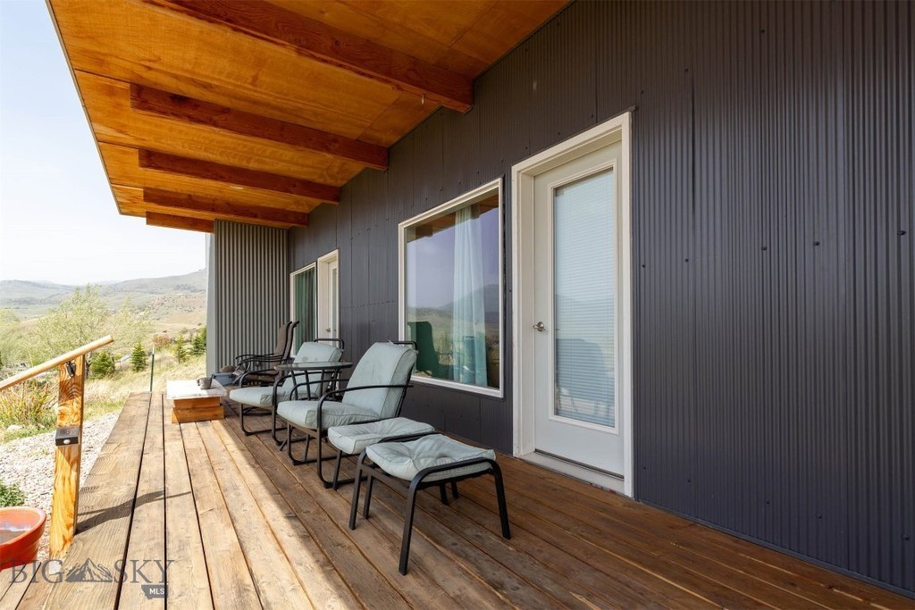 Emigrant, Montana, 59027, United States, 2 Bedrooms Bedrooms, ,2 BathroomsBathrooms,Residential,Forsale,1914993