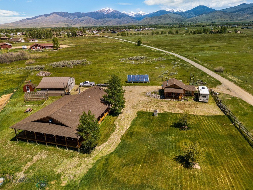 Sheridan, Montana, 59749, United States, 3 Bedrooms Bedrooms, ,3 BathroomsBathrooms,Residential,Forsale,1941167