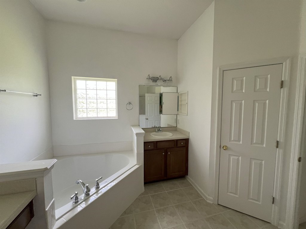 Elkton, Florida, 32033, United States, 4 Bedrooms Bedrooms, ,3 BathroomsBathrooms,Residential,Forsale,1898992