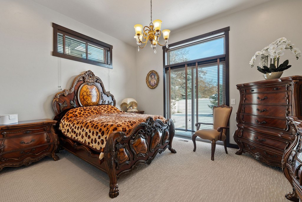 Kalispell, Montana, 59901, United States, 5 Bedrooms Bedrooms, ,3 BathroomsBathrooms,Residential,Forsale,1894905