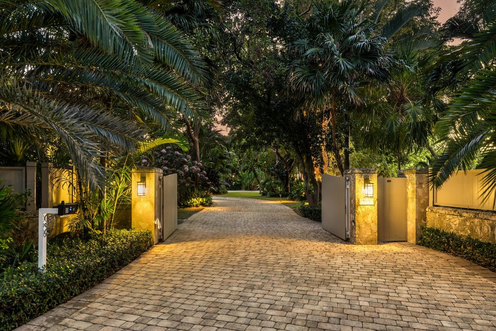 Plantation Key, Florida, 33070, United States, 7 Bedrooms Bedrooms, ,6.5 BathroomsBathrooms,Residential,Forsale,1971974