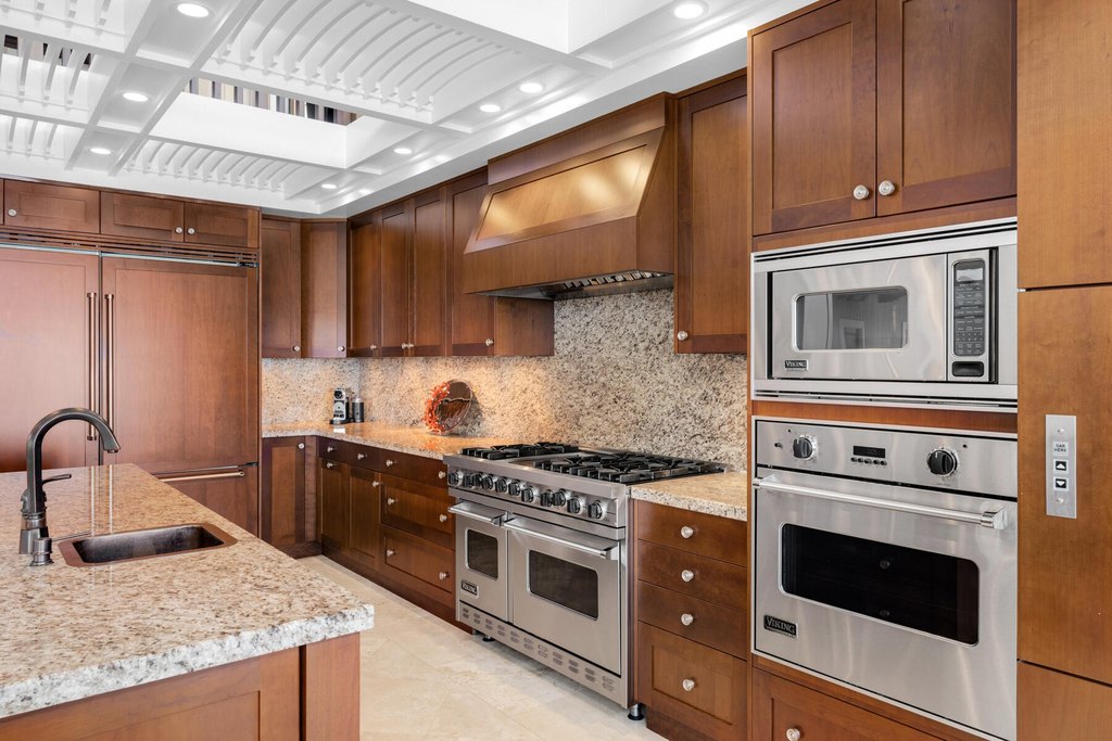 Plantation Key, Florida, 33070, United States, 7 Bedrooms Bedrooms, ,6.5 BathroomsBathrooms,Residential,Forsale,1971974