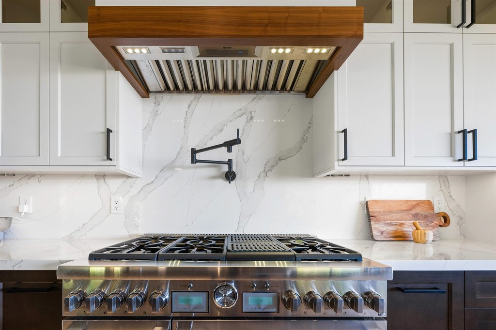 Lahaina, Hawaii, 96761, United States, 5 Bedrooms Bedrooms, ,4 BathroomsBathrooms,Residential,Forsale,2004547