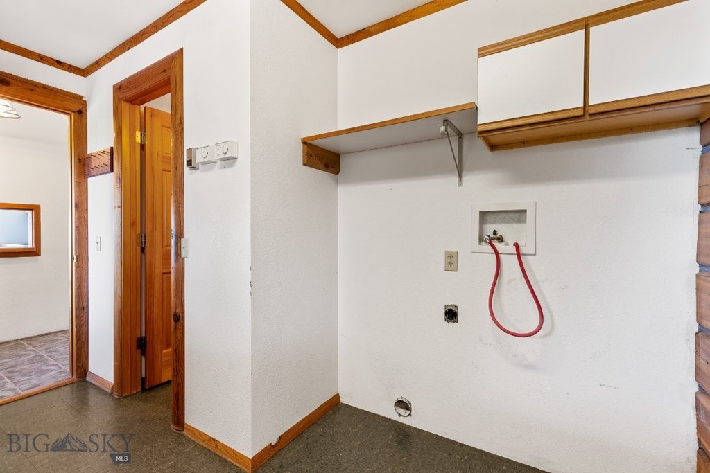 Ennis, Montana, 59729, United States, 4 Bedrooms Bedrooms, ,3.5 BathroomsBathrooms,Residential,Forsale,1915005
