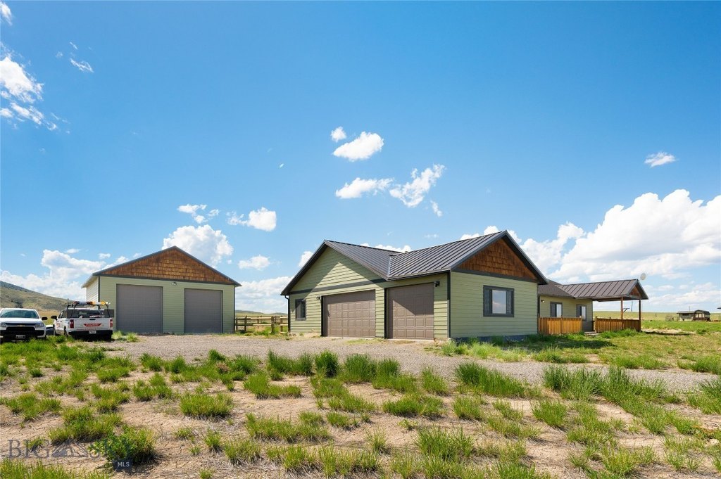 Three Forks, Montana, 59752, United States, 3 Bedrooms Bedrooms, ,2.5 BathroomsBathrooms,Residential,Forsale,1894952