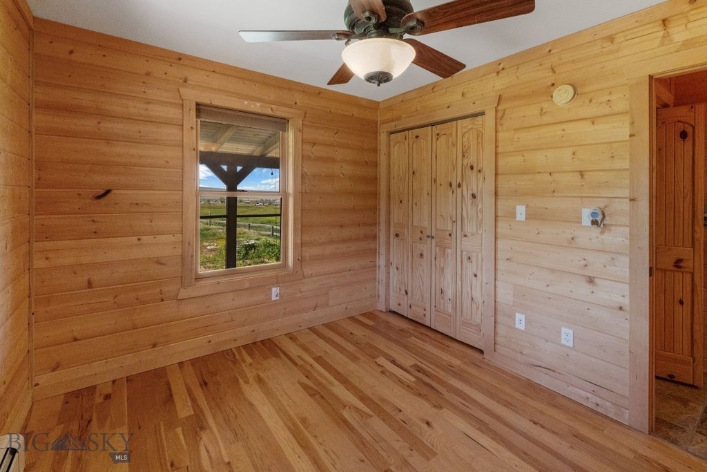 Sheridan, Montana, 59749, United States, 3 Bedrooms Bedrooms, ,3 BathroomsBathrooms,Residential,Forsale,1941167