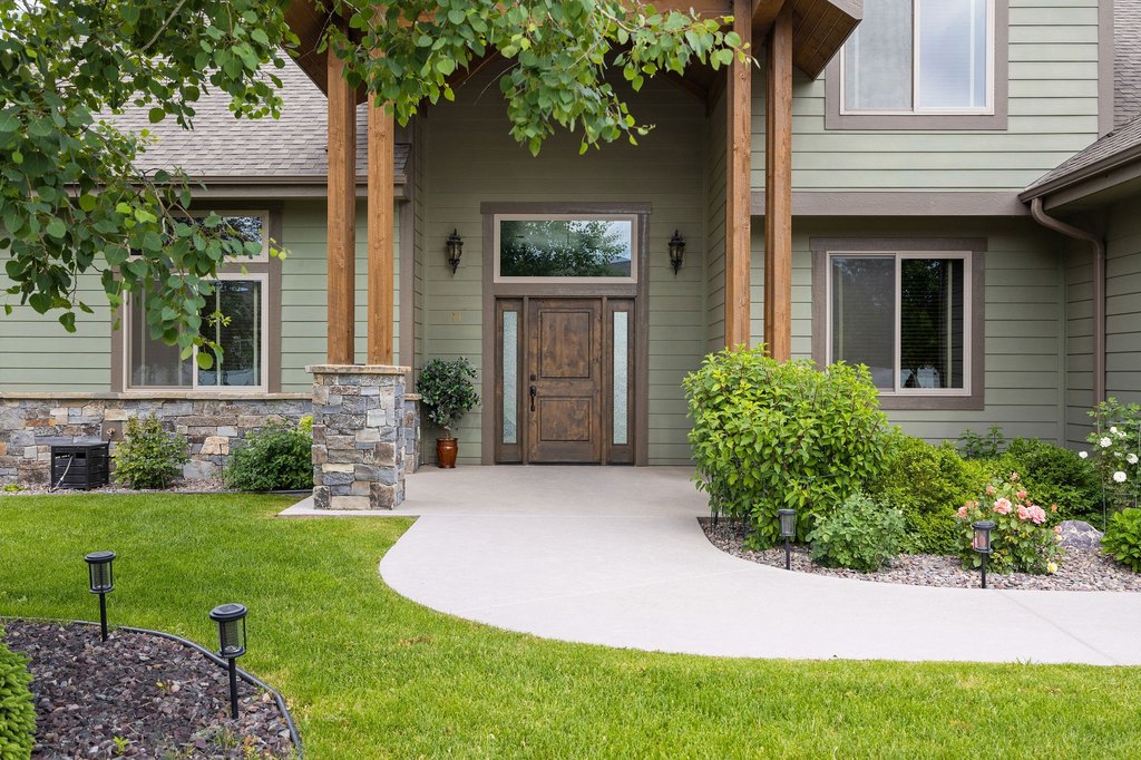 Kalispell, Montana, 59901, United States, 5 Bedrooms Bedrooms, ,3 BathroomsBathrooms,Residential,Forsale,1894905
