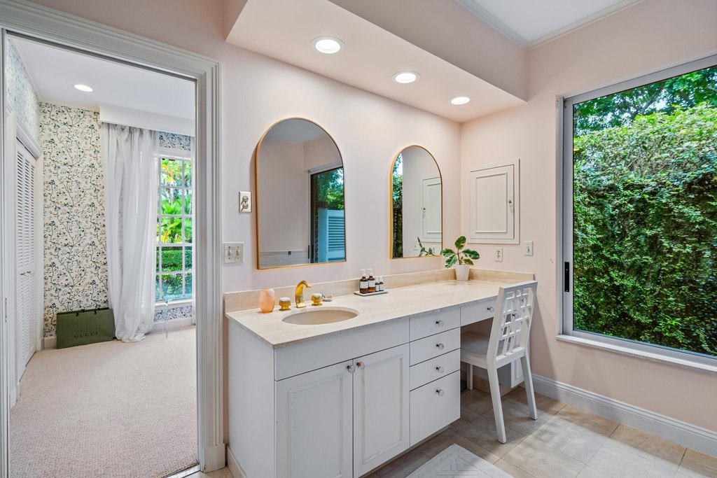 Village of Golf, Florida, 33436, United States, 5 Bedrooms Bedrooms, ,6.5 BathroomsBathrooms,Residential,Forsale,1886509
