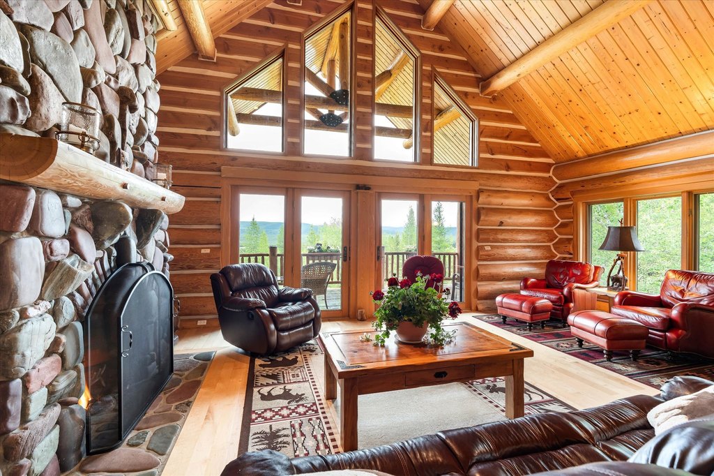Polebridge, Montana, 59928, United States, 11 Bedrooms Bedrooms, ,8 BathroomsBathrooms,Residential,Forsale,1941151