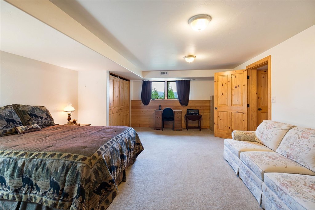 Polebridge, Montana, 59928, United States, 11 Bedrooms Bedrooms, ,8 BathroomsBathrooms,Residential,Forsale,1941151