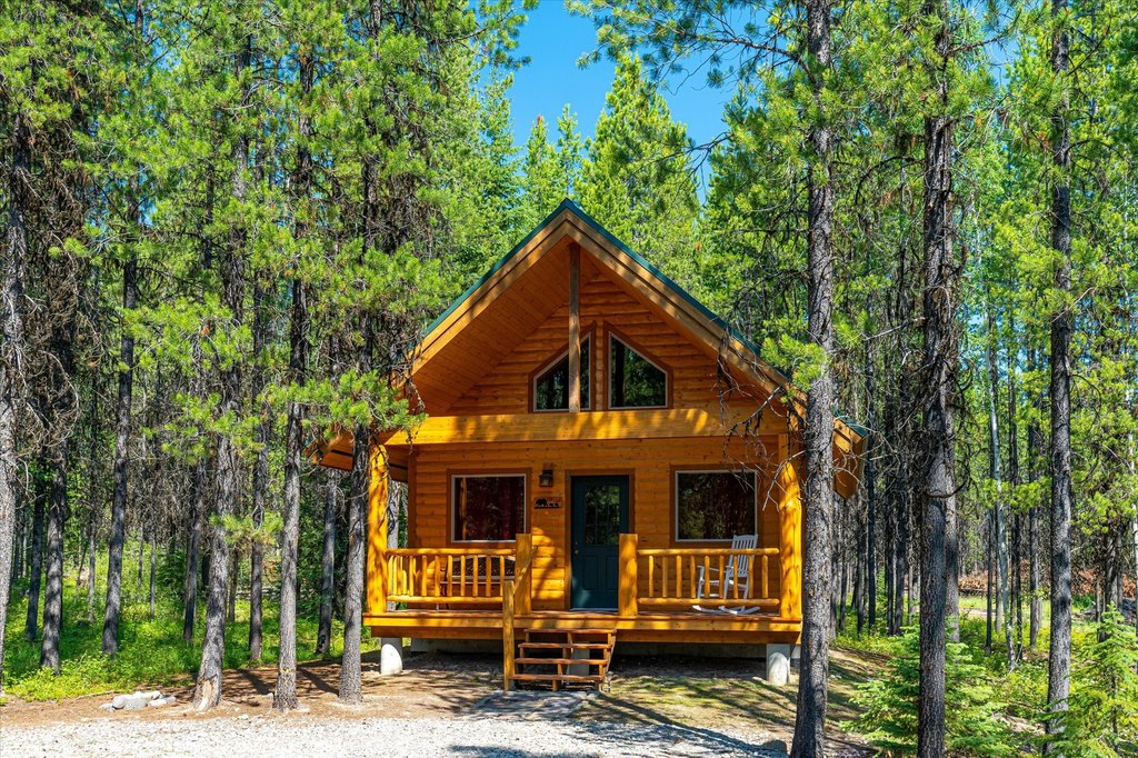 Polebridge, Montana, 59928, United States, 11 Bedrooms Bedrooms, ,8 BathroomsBathrooms,Residential,Forsale,1941151