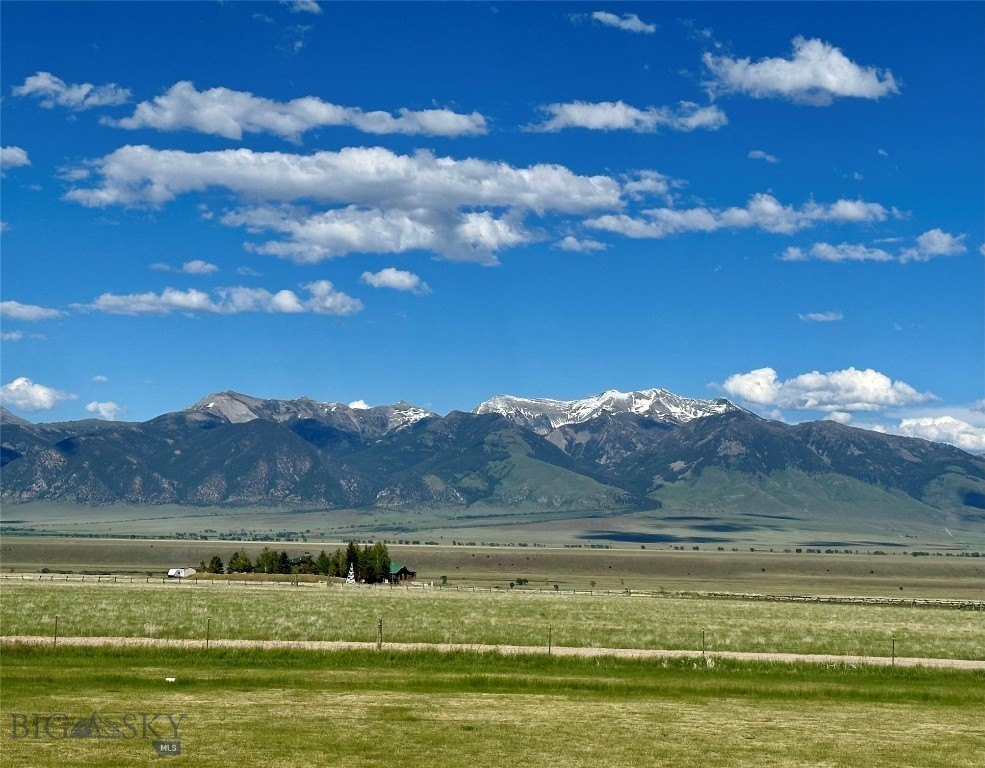 Ennis, Montana, 59729, United States, 3 Bedrooms Bedrooms, ,2 BathroomsBathrooms,Residential,Forsale,1894848