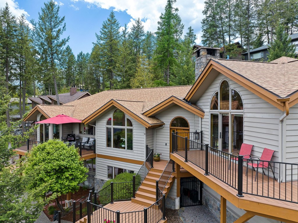 Bigfork, Montana, 59911, United States, 5 Bedrooms Bedrooms, ,3.5 BathroomsBathrooms,Residential,Forsale,1894903