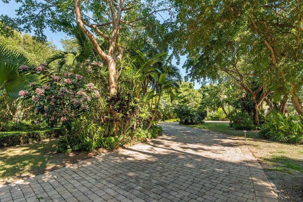 Plantation Key, Florida, 33070, United States, 7 Bedrooms Bedrooms, ,6.5 BathroomsBathrooms,Residential,Forsale,1971974