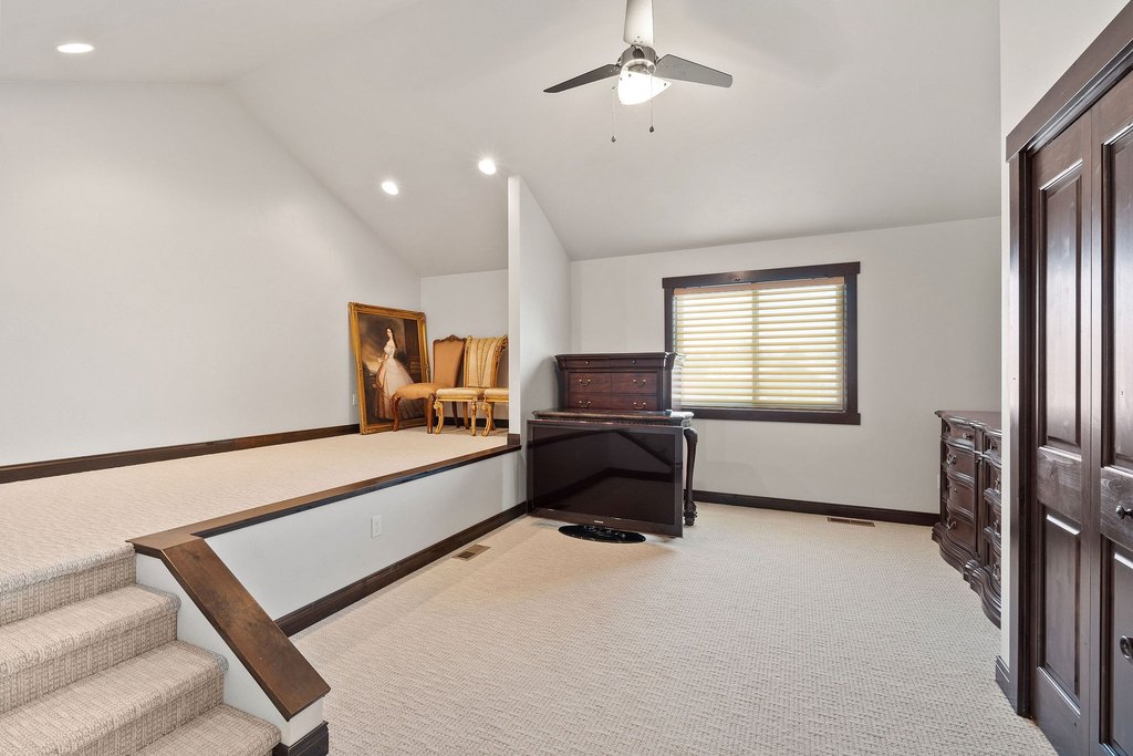 Kalispell, Montana, 59901, United States, 5 Bedrooms Bedrooms, ,3 BathroomsBathrooms,Residential,Forsale,1894905
